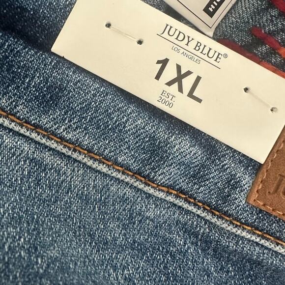 Judy Blue Shorts Womens 1XL Blue Distressed Sun Embroidery High Rise Raw Cut Off - Picture 10 of 12